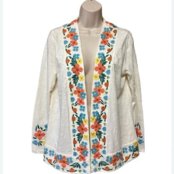Floral Embroidered Cream Sweater - Picture 2 of 5